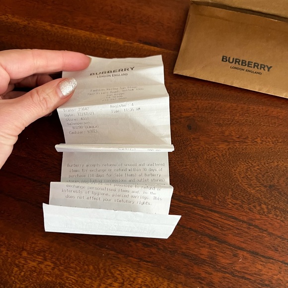 Burberry BE4344 DAISY Black/
EXCLUSIVE NEW
BURBERRY
BE4344 DAIS - Picture 4 of 13